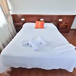 Santos 3*