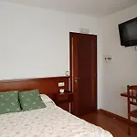 Santos Πανσιόν 3*